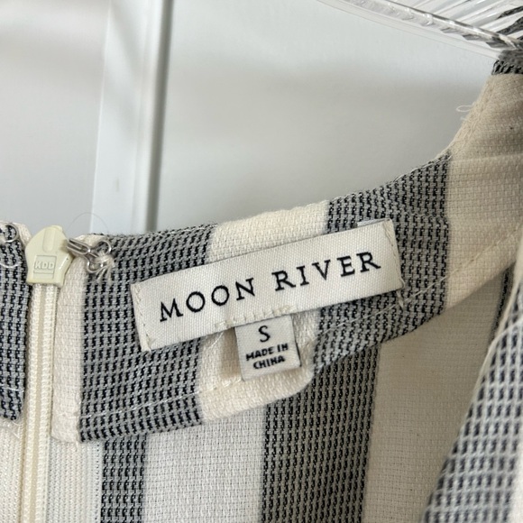Moon River button mini dress - Picture 3 of 3